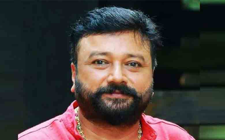 Actor Jayaram to sing a song in Grand Father 