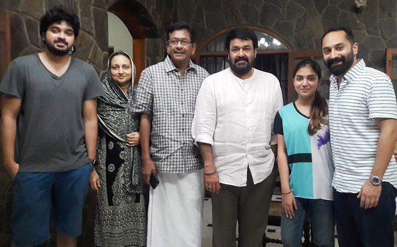 Mohanlal’s picture with Fazil and Family goes viral on social media!