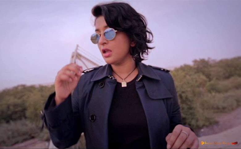 Meera Jasmine as a Singer in 10 Kalpanakal Promo Video!
